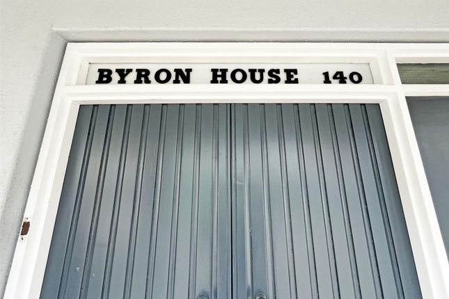 Flat to rent in Byron House, Front Street, Arnold, Nottingham