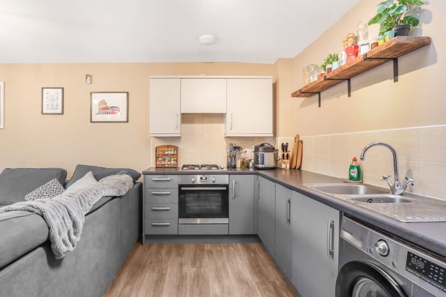 18, Marigold Road, Stratford-upon-Avon photo 4