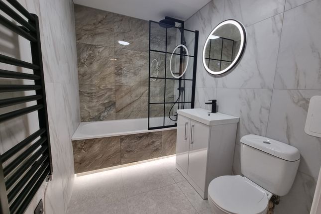 21, Enfield Road, London photo 5