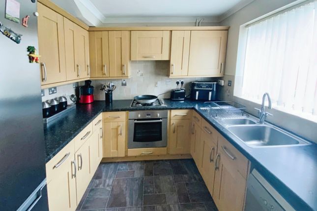 End terrace house for sale in Mast Drive, Victoria Dock, Hull