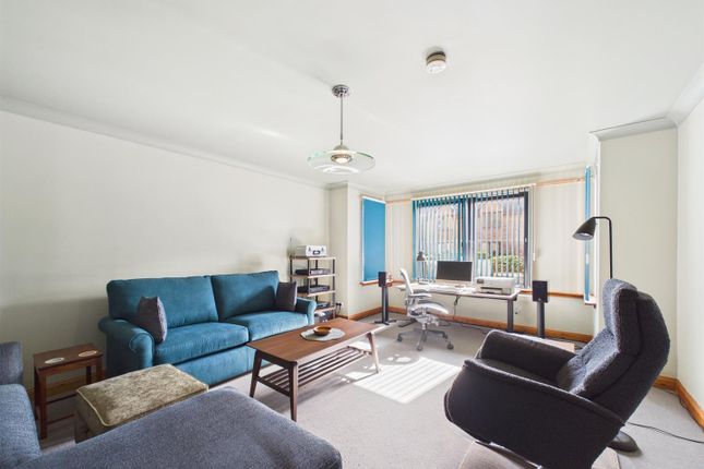 5, Manor Court, Blairgowrie photo 4