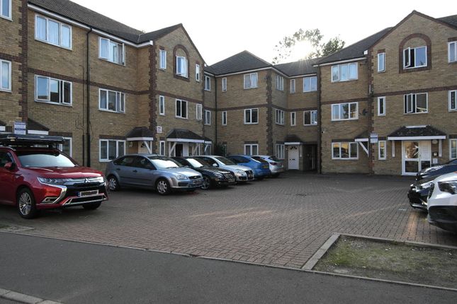 Thumbnail Triplex for sale in Vicarage Square, Grays, Essex