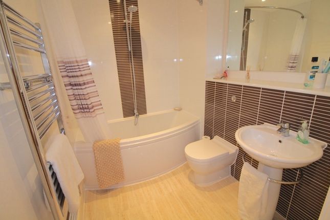 Apartment 105, Meridian Tower, Maritime Quarter, Swansea photo 5