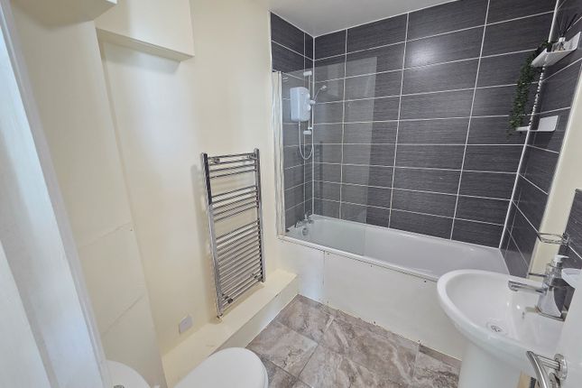 Flat 1,, 496-500 Bromley Road, Bromley photo 4