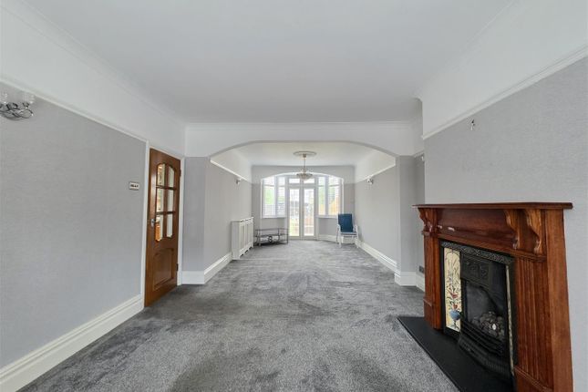 Malvern Drive, Ilford photo 3