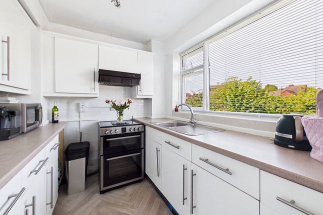 4 Rookery Court, Marlow photo 4