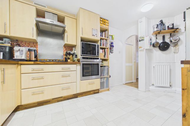 27, Nursery Road, Rugeley photo 3