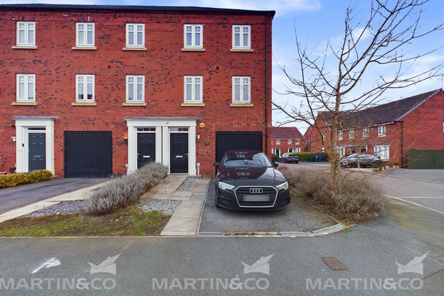 Thumbnail Town house for sale in Derwent Drive, Doncaster