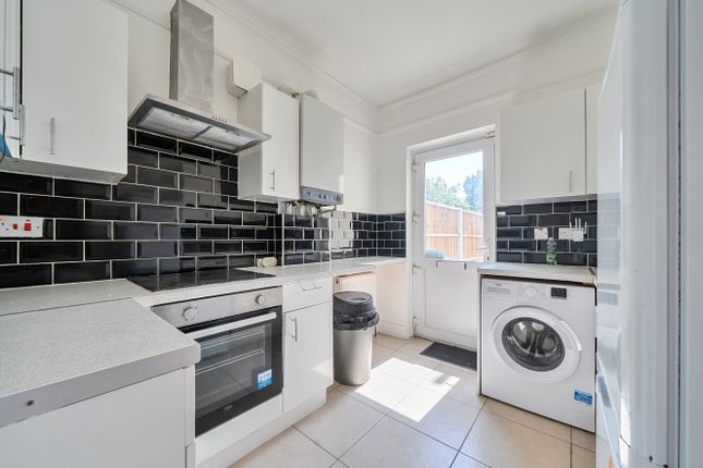 29A,, Great Elms Road, Bromley photo 2