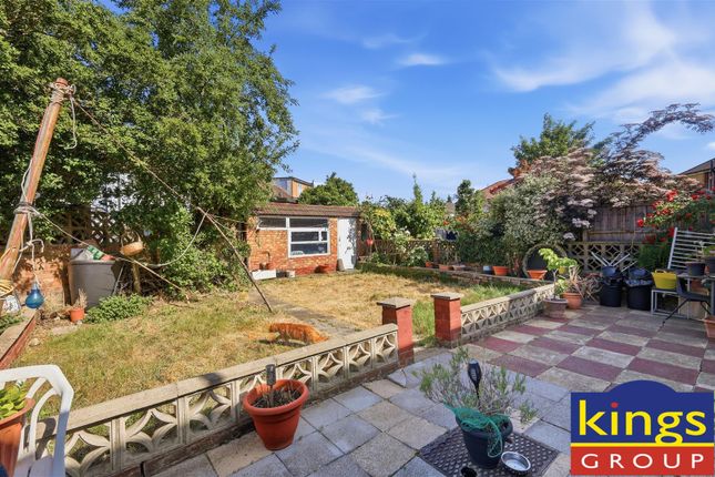 112, Felixstowe Road, London photo 4