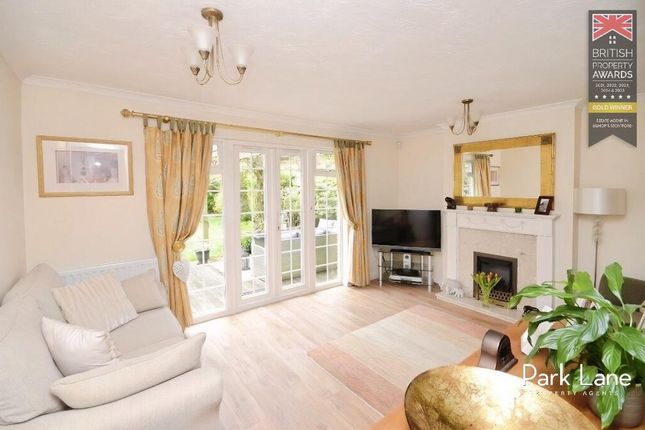 15, Blacksmith Close, Bishops Stortford photo 2