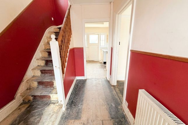 12 The Crescent, Camborne photo 5