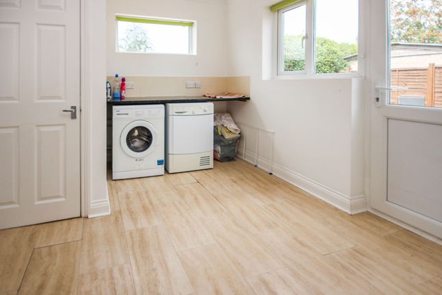 26 Hawkins Road, Poole photo 4