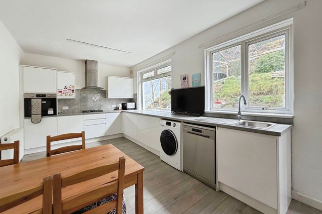 32, Cheviot Drive, Newton Mearns photo 2