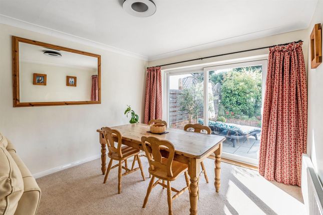 31, Sole Farm Road, Great Bookham photo 4