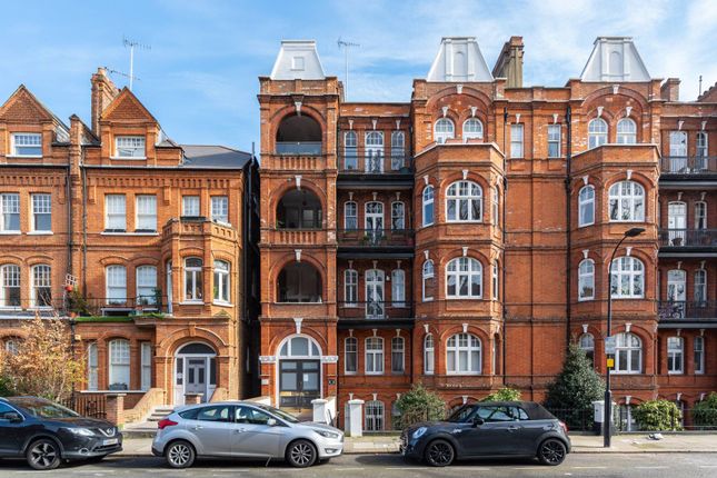 2 bed flat to rent in Mornington Avenue, West Kensington, London W14
