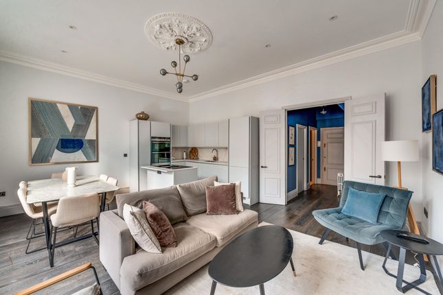 2FF, 31 Clanricade Gardens, London photo 3