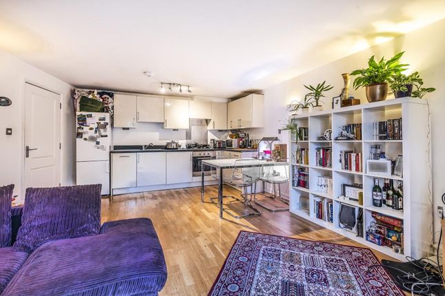 Flat to rent in Temple Heights, East Oxford