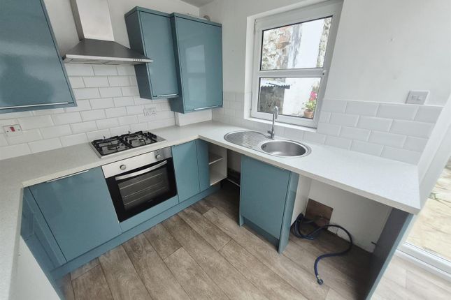 13, Spring Gardens, Haverfordwest photo 5