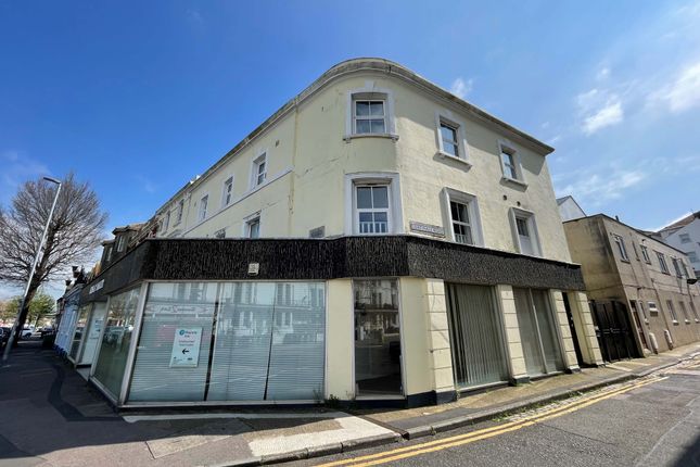Flat to rent in Seaside, Eastbourne