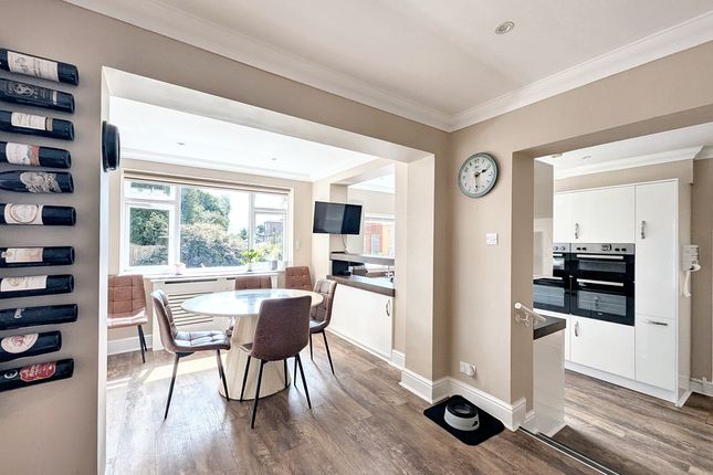 1 Hallsland Way, Oxted photo 3
