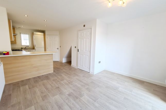 69, Weston-super-Mare photo 2
