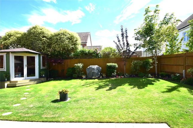 22, Cuckoo Crescent, Camberley photo 4