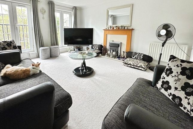 25, Jersey Drive, Wokingham photo 2