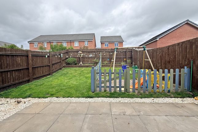 9, Clos Y Cornicyll, Llanharan photo 2
