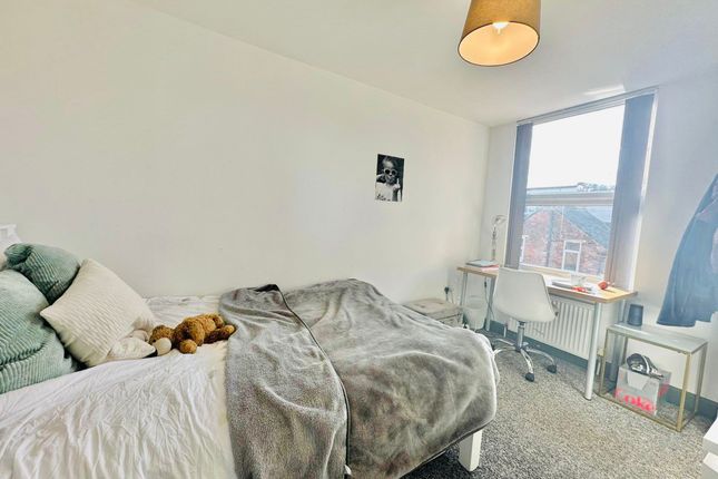 45 Teversal Avenue, Nottingham photo 5