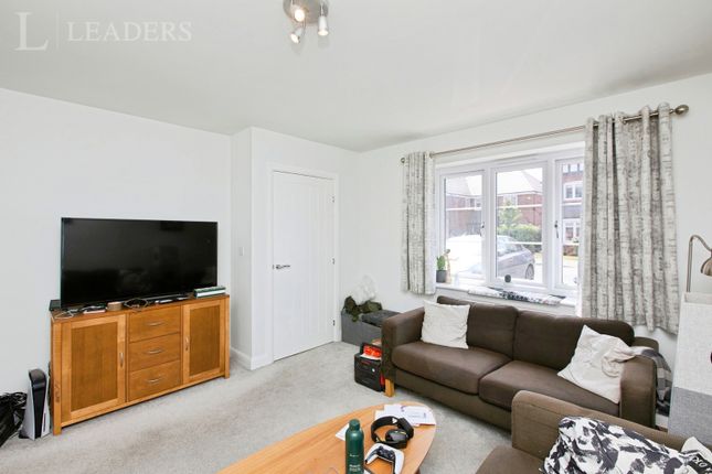 4, Hill Crest Road, Burton-on-Trent photo 2