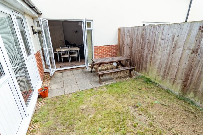 Richards Close, Bournemouth photo 4