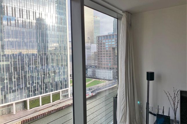 Landmark West Tower, 22 Marsh Wall, London photo 4