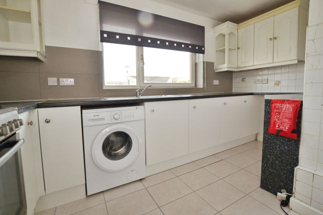 Flat 3, 64, Pennywell Medway, Edinburgh photo 4