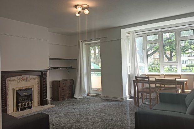 Thumbnail Flat to rent in Oaklands Estate, London