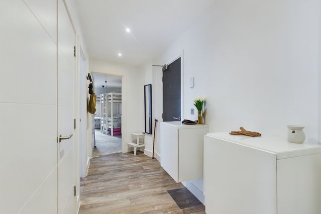 Flat for sale in George Street, Victoria Point, Ashford