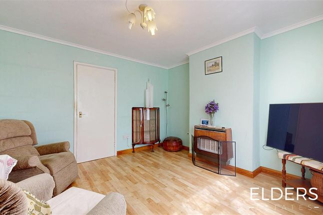 24, Holmefield Crescent, Ilkeston photo 4
