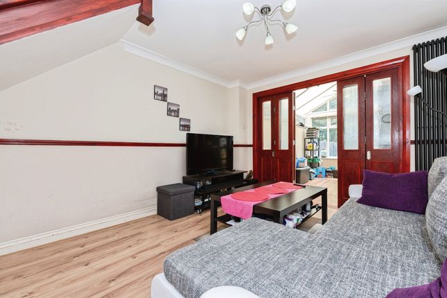 29, Falcon Avenue, Grays photo 2