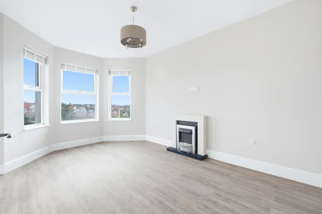 Flat 2, 33 Royal Avenue West, Onchan photo 2