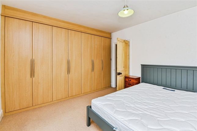 6, The Ham, WESTBURY photo 4