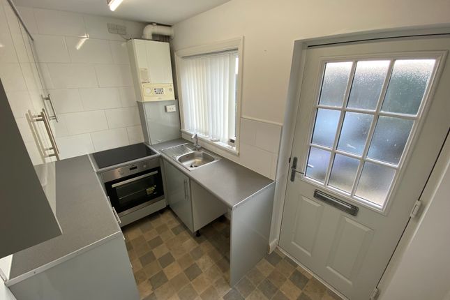Thumbnail Flat to rent in Worksop Road, Swallownest, Sheffield