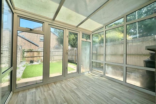 5, Lynn Close, West End photo 5