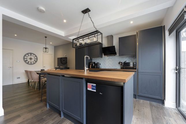 9, Morland Road, Sutton photo 4