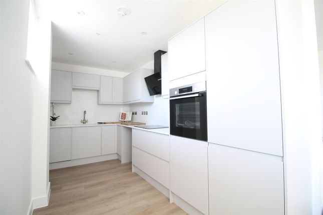 2 Bedroom Apartment, Severn House, Old Gloucester Road, Bristol photo 4