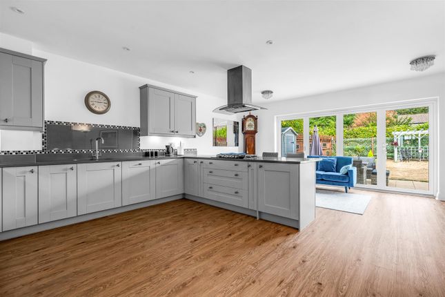 2, Newitt Court, Welwyn photo 4