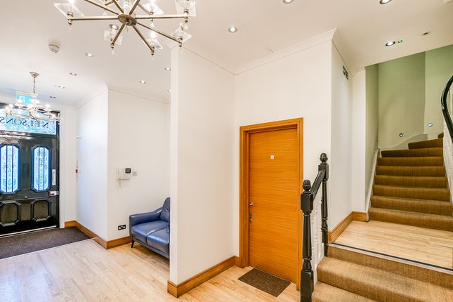 Flat to rent in Bloomsbury Square, London
