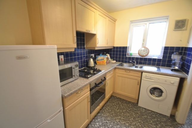 Town house to rent in Dearden Street, Hulme, Manchester
