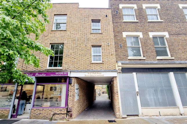 1-bed flat on Ferry Quays Court Yard, High Street, Brentford, £300,000