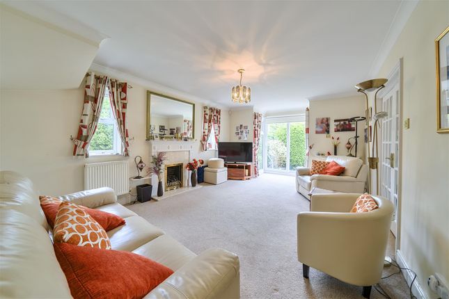 4, Irwin Close, Ickenham photo 2