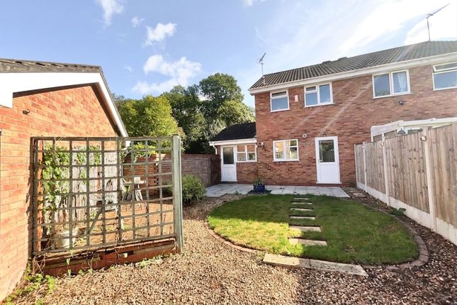 6 Chivelstone Grove, Stoke-On-Trent photo 4